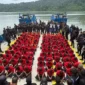 Petugas Ditjen Pemasyarakatan mengawal ketat pemindahan narapidana high risk ke Lapas Nusakambangan demi menjaga keamanan dan ketertiban lapas. (Posnews/Ist)