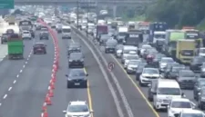 Dok: Kepadatan kendaraan di Tol Jakarta-Cikampek arah Cikampek saat PT Jasa Marga (Persero) Tbk memberlakukan contraflow dan buka tutup rest area KM 57.  (Posnews/Jasa Marga)