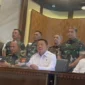Ketua Satgas PKH Febrie Adriansyah menyampaikan keterangan pers terkait penindakan 31 pihak pemicu banjir dan longsor di Sumatera di Kejaksaan Agung. (Posnews/Humas)