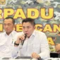 Sekretaris Kabinet Teddy Indra Wijaya mengumumkan program diskon tiket transportasi Natal 2025 dan Tahun Baru 2026. (Posnews/Ist)