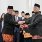Gubernur Pramono Anung melantik Uus Kuswanto sebagai Sekda DKI di Balai Kota Jakarta. (Posnews/Ist)