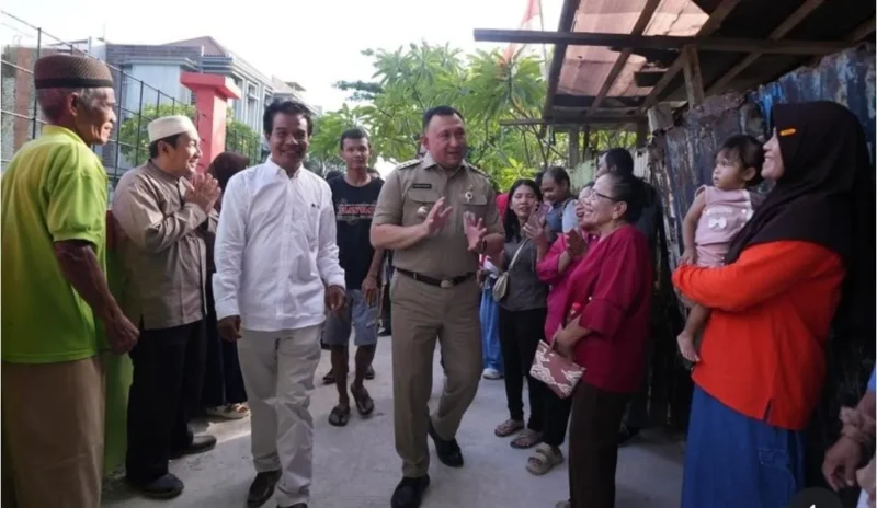 Wali Kota Jakarta Utara Hendra Hidayat meresmikan Jalan Mitra Harapan di Kelapa Gading Barat. (Posnews/MR)
