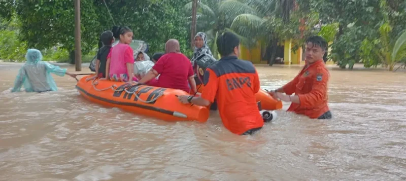 Banjir merendam permukiman warga di Teluk Pucung, Bekasi Utara, Jawa Barat, Kamis (29/1/2026), dengan ketinggian air mencapai hingga 1,5 meter akibat hujan deras. (Dok: BNPB)