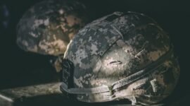 Ilustrasi, Luka lama yang menganga kembali. Kematian Mohamed al-Mousawi di RS Militer Bahrain memicu kecaman internasional dan tuduhan penyiksaan, mengungkap eskalasi tindakan keras pemerintah terhadap oposisi di tengah gempuran rudal Iran tahun 2026. Dok: Istimewa.