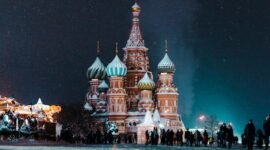 Ilustrasi, Kementerian Luar Negeri Rusia memperingatkan warganya agar menghindari negara-negara yang memiliki kerja sama ekstradisi dengan Amerika Serikat. Dok: Istimewa.