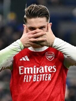 Drama di Emirates: Arsenal Lolos Semifinal Lewat Adu Penalti