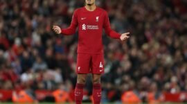 Belum cetak gol meski dibeli Rp2,3 triliun? Van Dijk minta Florian Wirtz tenang. Simak nasihat sang kapten untuk abaikan tekanan angka. Dok: Istimewa.