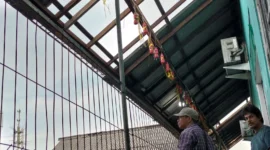 Bencana Puting Beliung di Kalibaru Barat, Gudang Kayu hingga Sekolah Rusak. (Posnews/MR)