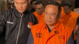 Bupati Pati Sudewo kumpulkan uang setoran jabatan Desa dalam Karung. (Posnews/Ist)
