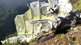 Drone SAR memantau lokasi puing pesawat ATR 42-500 di perbukitan Maros. (Posnews/Tim SAR)