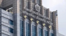 Penyidik KPK saat melakukan penggeledahan di Kantor Direktorat Jenderal Pajak terkait kasus dugaan suap pengurangan pajak. (Posnews/Pajakku)