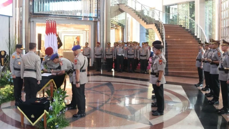 Kapolda Metro Jaya Irjen Pol Asep Edi Suheri memimpin langsung upacara di Gedung Promoter. (Posnews/Ist)