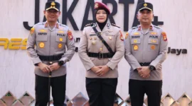 Kapolda Metro Jaya Irjen Pol Asep Edi Suheri melantik Kombes Pol Rita Wulandari sebagai Dirres PPA dan PPO di Gedung Promoter Polda Metro Jaya. (Posnews/Ist)