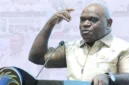 Menteri HAM Natalius Pigai memberikan pernyataan tegas soal isu reshuffle Kabinet Merah Putih di Kompleks Parlemen Senayan, Jakarta. (Posnews/KemenHAM)
