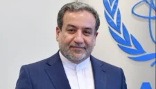 Lampu hijau untuk Jenewa. Menlu Iran Abbas Araghchi bertemu Menlu Oman di Muscat guna menyelaraskan posisi sebelum menghadapi delegasi Amerika Serikat dalam perundingan nuklir putaran kedua. Dok: Istimewa.