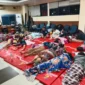 Ratusan warga Semper Timur mengungsi akibat banjir. (Posnews/MR)