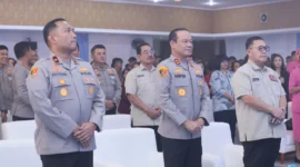 Kapolda Metro Jaya Irjen Pol Asep Edi Suheri memberikan sambutan dalam Perayaan Natal 2025 Polda Metro Jaya, di Balai Pertemuan Polda Metro Jaya, Jakarta. (Posnews/Ist)