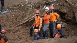 Longsor Bandung Barat, SAR Kerahkan Ribuan Personel Cari Sisa Korban. (Posnews/BNPB)