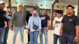 Polisi mengamankan ART pelaku penculikan balita di Serang, Banten. (Posnews/Ist)