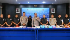 Kombes Putu Kholis memberikan keterangan pers terkait penangkapan narkoba Malang. (Posnews/Ist)
