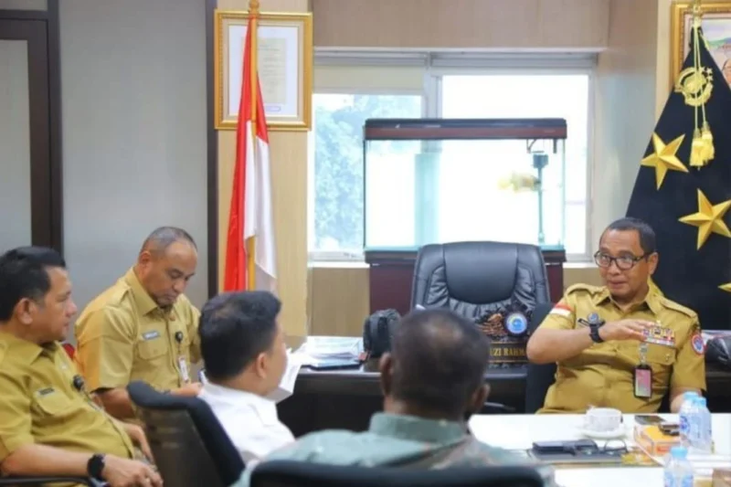 Sekretaris BNPP Komjen Makhruzi Rahman saat rapat kerja dengan Komisi II DPR RI membahas penambahan 127,3 hektare wilayah Indonesia di Pulau Sebatik. (Posnews/BNPP)