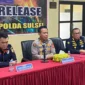 Tim DVI Polda Sulsel saat konferensi pers penanganan korban ATR 42-500. (Posnews/Ist)
