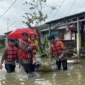 Warga mengungsi akibat banjir di Kabupaten Bekasi, Jawa Barat, Januari 2026. (Posnews/Ist)