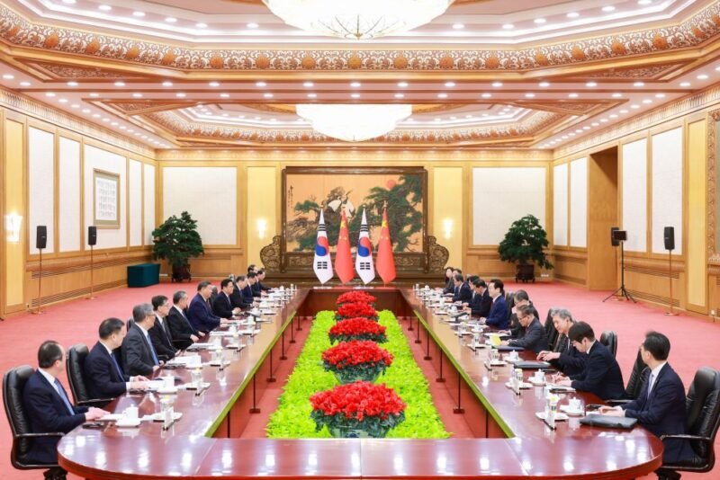 Presiden Tiongkok Xi Jinping adakan dialog dengan Lee Jae Myung, Presiden Korea Selatan, di Beijing pada 5 Januari 2026. Dok: Xinhua.