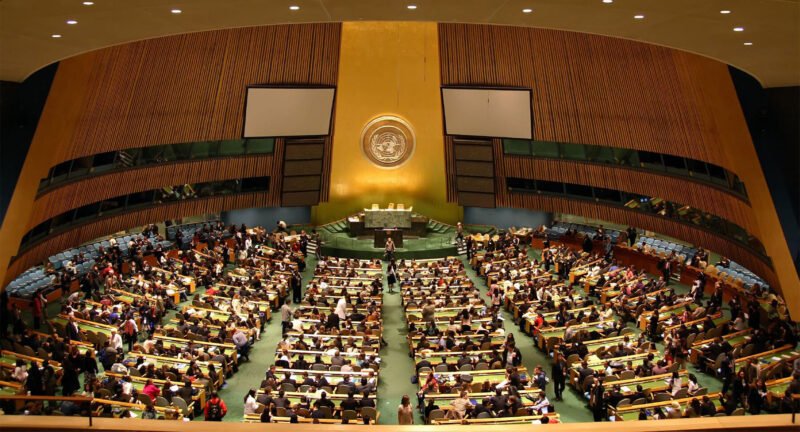 Ilustrasi, Otoritas yang dipertanyakan. Melalui kacamata Institusionalisme Liberal, keberadaan PBB bukan sekadar formalitas, melainkan kebutuhan fungsional yang kini terancam oleh egoisme kekuatan besar. Dok: Istimewa.