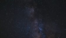 
Tonggak sejarah menuju Bulan. Tiongkok berhasil menguji sistem pembatalan darurat wahana Mengzhou dan pemulihan roket Long March-10 di laut untuk pertama kalinya. Dok: Istimewa.