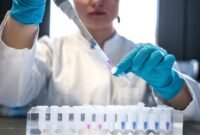 Ilustrasi, Menjadi ahli bukan sekadar bakat, melainkan komitmen waktu dan energi kreatif. Namun, penelitian selama 70 tahun mengungkap fakta mengejutkan: model statistik sederhana sering kali mengalahkan prediksi para pakar. Dok: Istimewa.