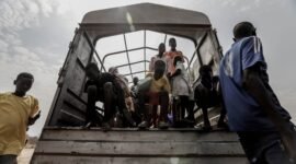 Ilustrasi, Prahara di jalur maut. Sebuah kapal migran terbalik di lepas pantai Libya, menewaskan puluhan orang dan hanya menyisakan dua wanita yang harus kehilangan seluruh anggota keluarganya. Dok: Istimewa.