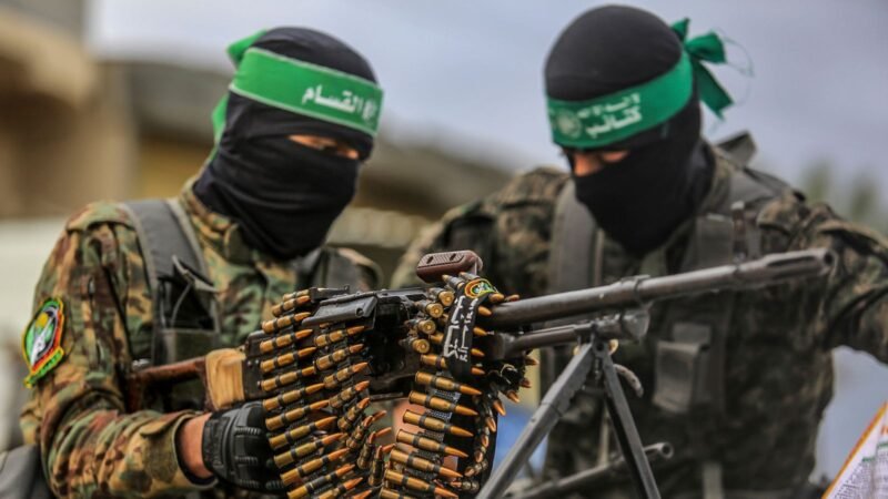 Ilustrasi, Gencatan senjata memasuki fase kritis. Trump menuntut demiliterisasi total dan pengembalian jenazah sandera terakhir, sementara PBB memperkirakan butuh 7 tahun hanya untuk membersihkan puing Gaza. Dok: Sky News.