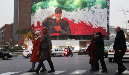 Trump Bersiap untuk Blokade Panjang Iran: Temui Eksekutif Minyak Saat Harga Melambung