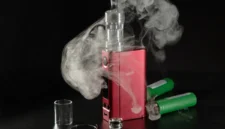 Ilustrasi, Vape berisi Etomidate. (Posnews/canva.com)