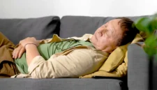 Penanganan kanker lansia di Primaya Hospital Semarang, fokus pada deteksi dini, terapi presisi, dan dukungan keluarga untuk meningkatkan kualitas hidup pasien. (Posnews/Ist)