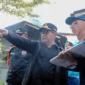 Gubernur DKI Jakarta Pramono Anung meninjau pembebasan lahan normalisasi Sungai Ciliwung di Cawang, Jakarta Timur. (Posnews/Kominfo)