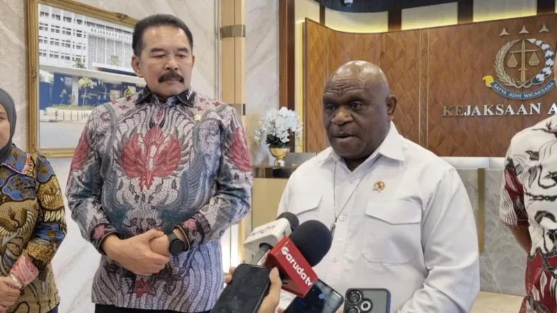 Natalius Pigai Sebut Kewenangan Penyidikan HAM Jadi Sejarah Baru. (Posnews/Ist)
