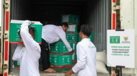 KSrelief dan BAZNAS Distribusikan Bantuan Raja Salman ke Tiga Provinsi untuk Warga Prasejahtera Indonesia. (Posnews/Ist)