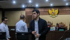 Kasus Korupsi Tata Kelola Minyak, Kerry Adrianto dan Tiga Eks Pejabat Pertamina Divonis. Posnews/Net)