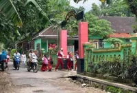 Kasus Guru SDN Jelbuk 02 Telanjangi Siswa di Jember, Bisa Kena UU Perlindungan Anak. (Posnews/Ist)