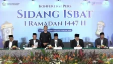 Menteri Agama Nasaruddin Umar mengumumkan hasil Sidang Isbat penetapan 1 Ramadan 1447 H di Jakarta.. (Posnews/Kemenag)