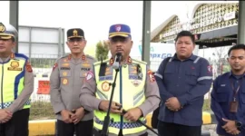 Kakorlantas Polri Irjen Agus Suryonugroho meninjau ruas Tol Trans Sumatera Jambi–Palembang bersama stakeholder jelang arus mudik Lebaran 2026. (Posnews/Ist)