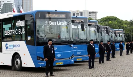 Naik Transjakarta Saat Ramadan? Siap-Siap Dapat Takjil Gratis di 14 Koridor