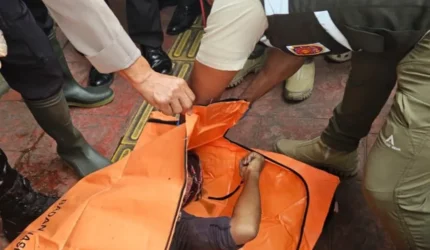 Warga Sunter Agung Temukan Mayat Pria di Gorong-gorong, Polisi Evakuasi Korban