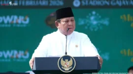 Presiden Prabowo Subianto berbuka puasa bersama tokoh ulama di Istana Kepresidenan Jakarta membahas konflik Timur Tengah dan keanggotaan Indonesia di Board of Peace. (Posnews/Sekpres)
