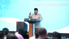 Presiden Prabowo Subianto menyampaikan pidato tegas soal penegakan hukum dalam acara Economic Outlook 2026 di Jakarta. (Posnews/Setpres)