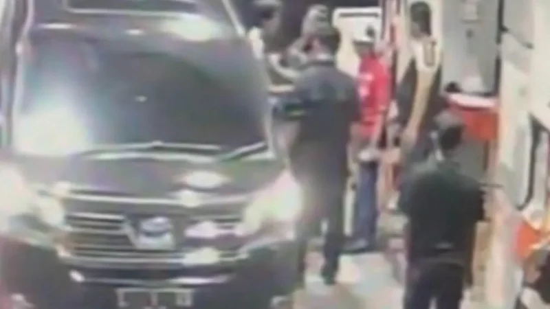 Tak Terima Ditolak Isi BBM, Pria Pukul Pegawai SPBU di Pulogadung. (Posnews/Ist)