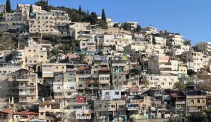 Pemukim Israel Bakar Desa-Desa Palestina di Tengah Eskalasi Perang Regional