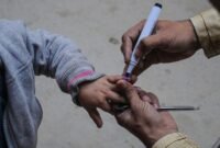 Ilustrasi, Langkah kaki menuju kebebasan. Polio pernah menjadi teror musim panas yang melumpuhkan ribuan anak, namun melalui revolusi sains dan kampanye global, dunia kini berada di ambang sejarah pemusnahan virus secara total. Dok: Istimewa.